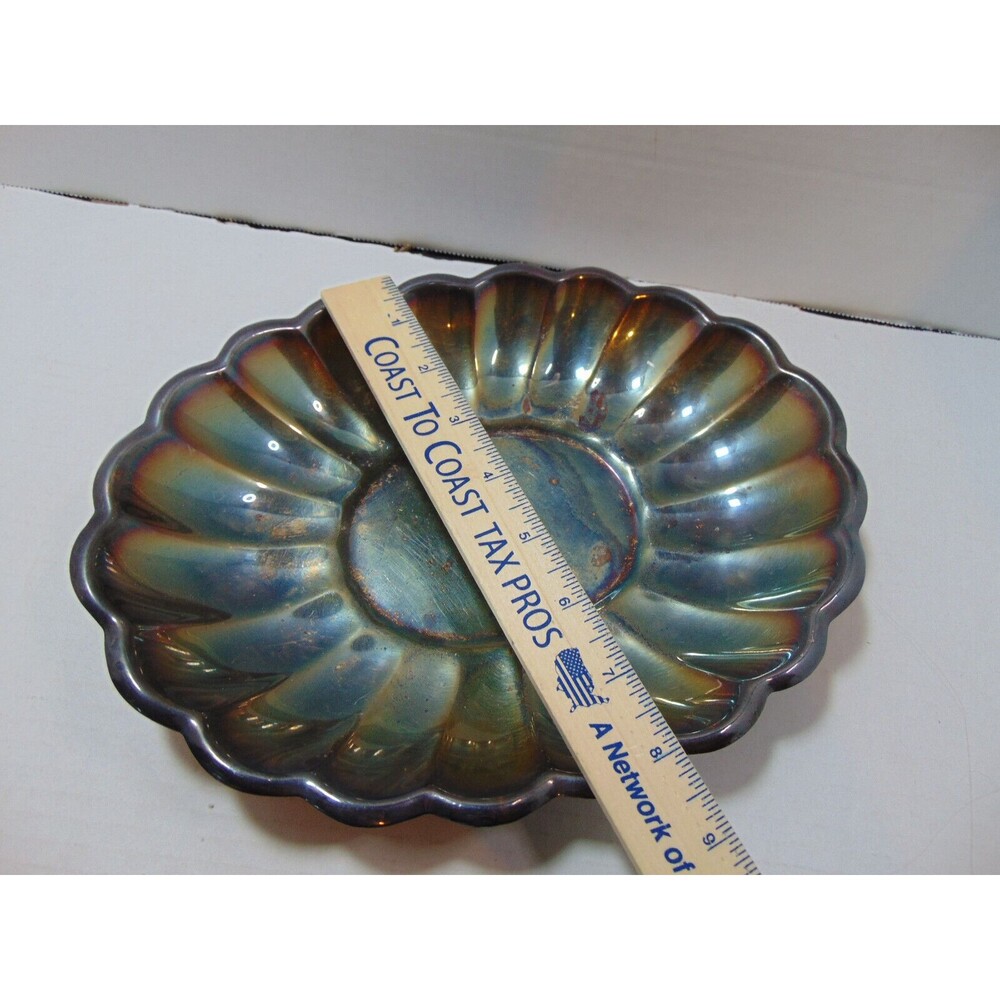 Reed & Barton #113 Holiday Pattern Oval Scallop Silverplate 10.5" Serving Dish - Picture 8 of 9